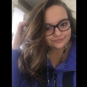 Meet your Posher, Hailee